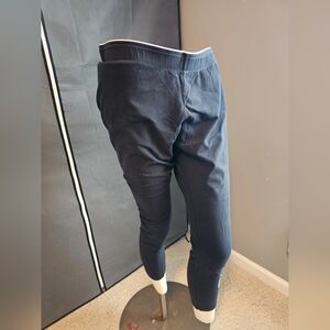 Woman's XL Nike leggings with White Swoosh